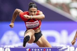 Ditaji Kambundji devra sortir le grand jeu lundi pour jouer les premiers rôles sur 100 m haies KEYSTONE/MICHAEL BUHOLZER